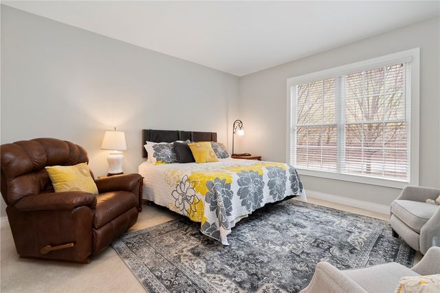 1240 Crescent Pl 1H, Squirrel Hill, PA 15217