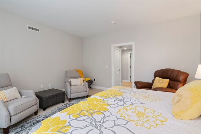 1240 Crescent Pl 1H, Squirrel Hill, PA 15217