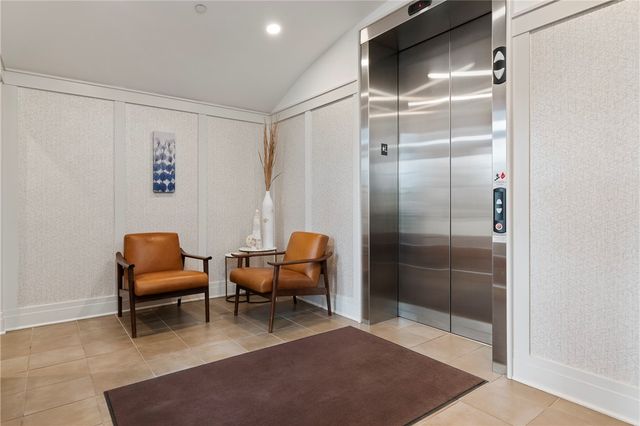 1240 Crescent Pl 1H, Squirrel Hill, PA 15217