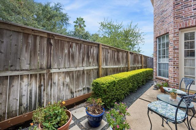 5819 Inwood Park Ct Court N, Houston, TX 77057
