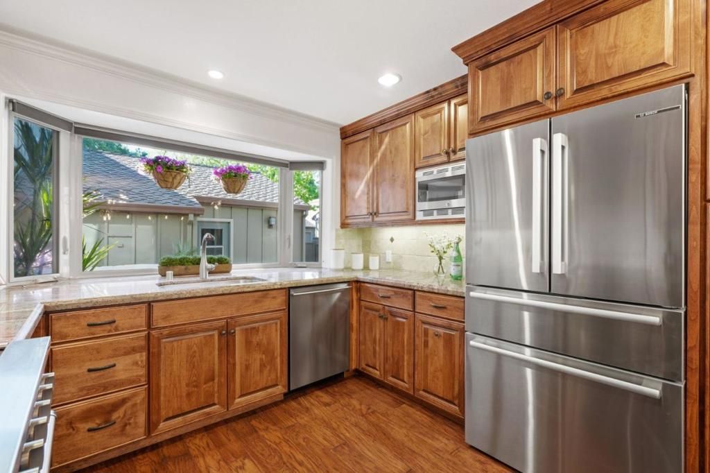 Image 16 of property listing at 104 Cherry Hill Court, Los Gatos, CA 95032