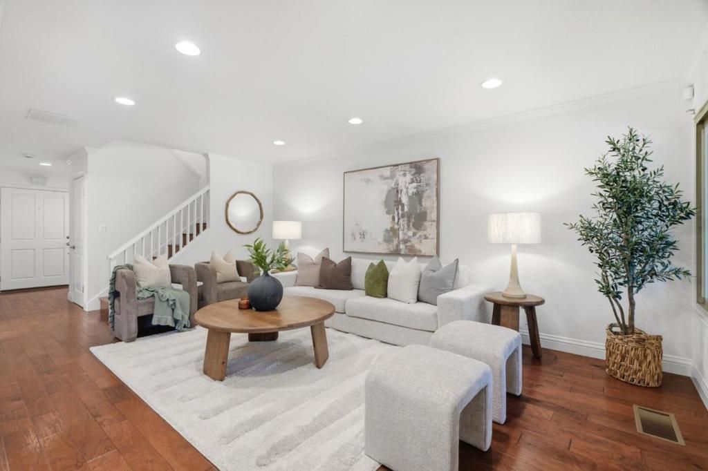 Image 5 of property listing at 104 Cherry Hill Court, Los Gatos, CA 95032