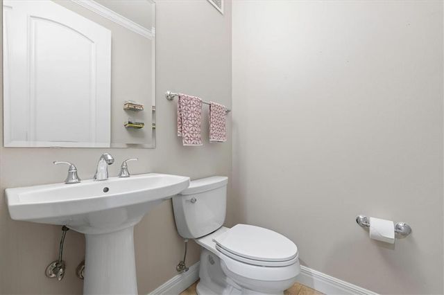 10511 Mission Road 203A, Leawood, KS 66206