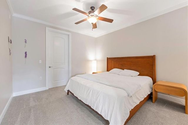 10511 Mission Road 203A, Leawood, KS 66206