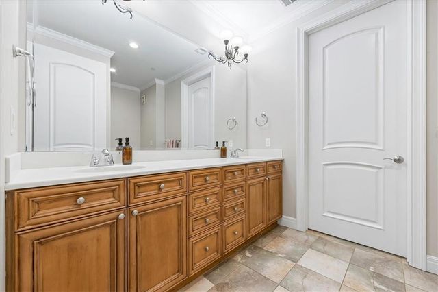 10511 Mission Road 203A, Leawood, KS 66206