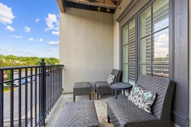 10511 Mission Road 203A, Leawood, KS 66206
