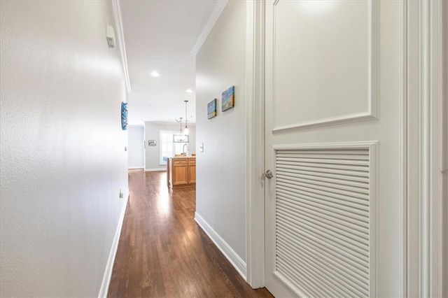 10511 Mission Road 203A, Leawood, KS 66206