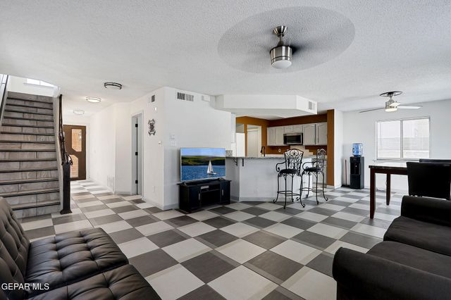 10325 Valle Suave Drive, Socorro, TX 79927