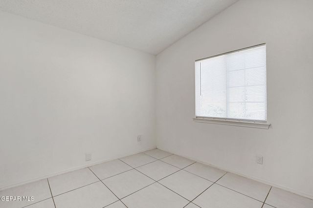 10325 Valle Suave Drive, Socorro, TX 79927