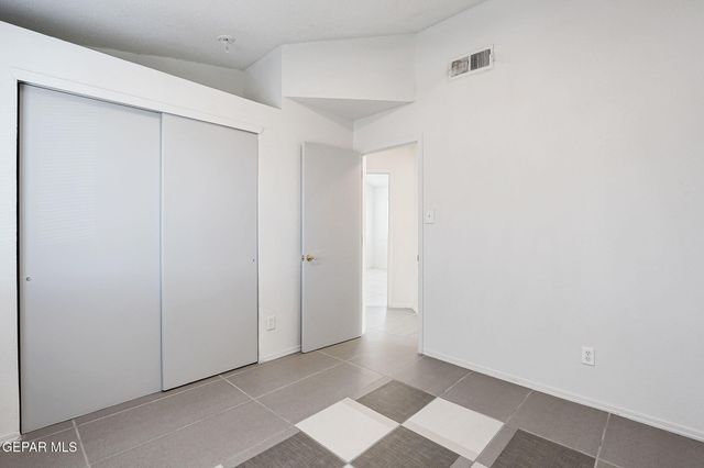 10325 Valle Suave Drive, Socorro, TX 79927