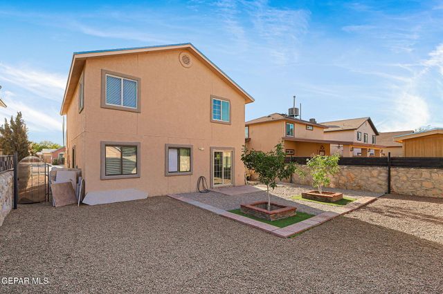 10325 Valle Suave Drive, Socorro, TX 79927