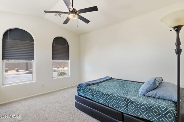 863 E MULE TRAIN Trail, San Tan Valley, AZ 85143