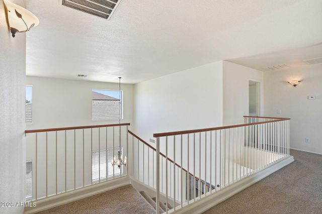 863 E MULE TRAIN Trail, San Tan Valley, AZ 85143