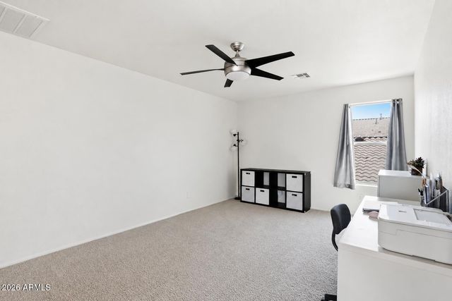 863 E MULE TRAIN Trail, San Tan Valley, AZ 85143