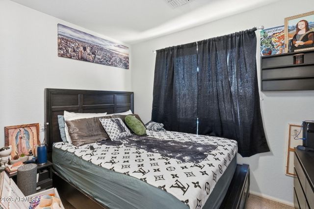 863 E MULE TRAIN Trail, San Tan Valley, AZ 85143