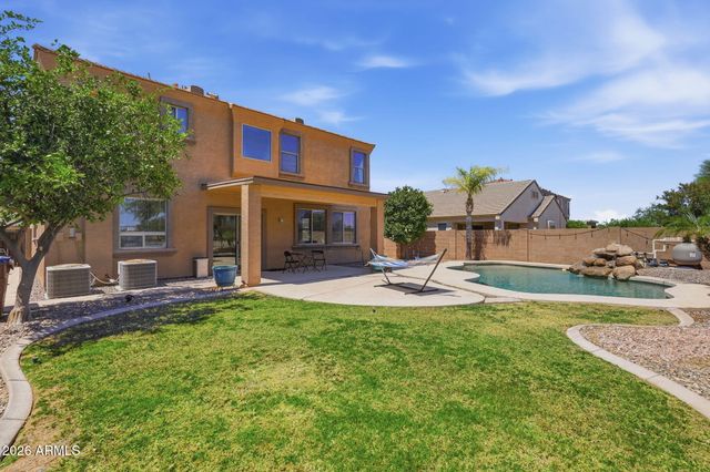863 E MULE TRAIN Trail, San Tan Valley, AZ 85143