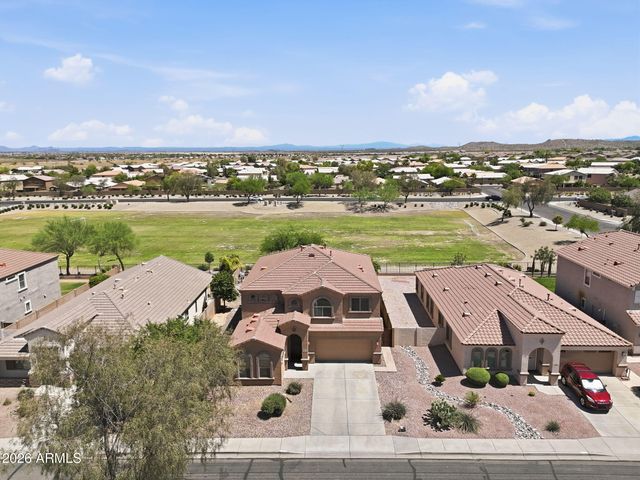 863 E MULE TRAIN Trail, San Tan Valley, AZ 85143