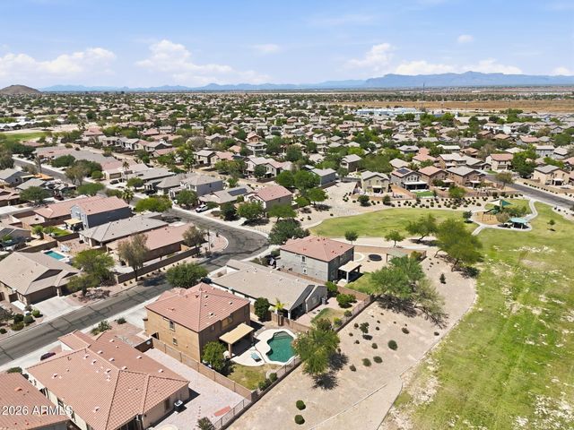 863 E MULE TRAIN Trail, San Tan Valley, AZ 85143