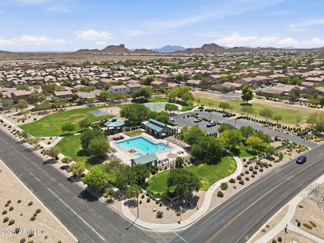 863 E MULE TRAIN Trail, San Tan Valley, AZ 85143