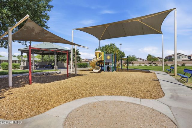 863 E MULE TRAIN Trail, San Tan Valley, AZ 85143