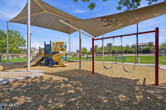 863 E MULE TRAIN Trail, San Tan Valley, AZ 85143
