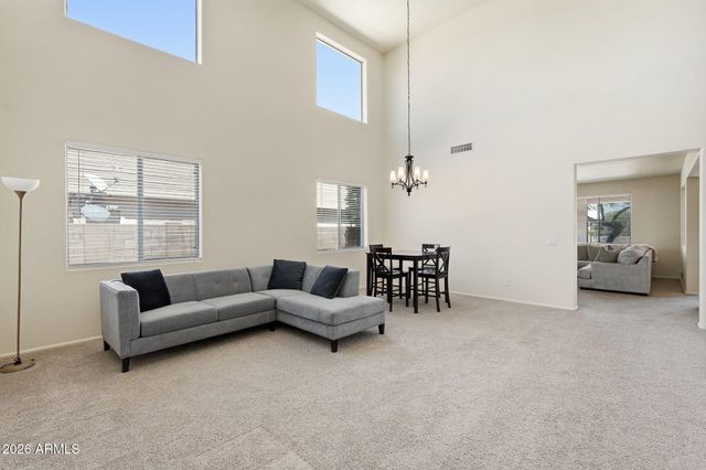 863 E MULE TRAIN Trail, San Tan Valley, AZ 85143