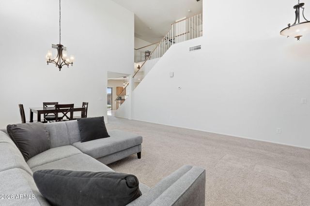 863 E MULE TRAIN Trail, San Tan Valley, AZ 85143