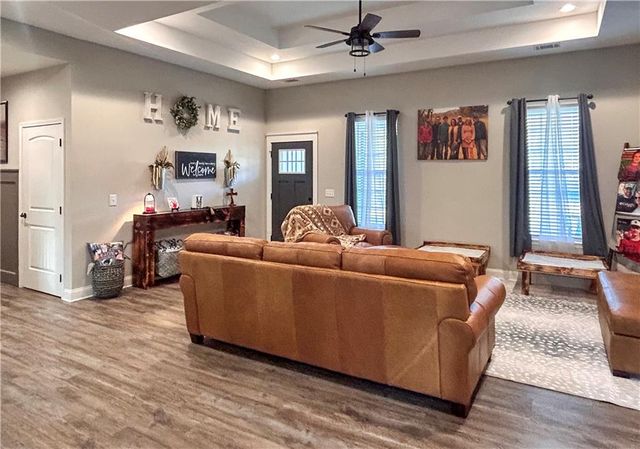 117 Savannah Street SE, Calhoun, GA 30701