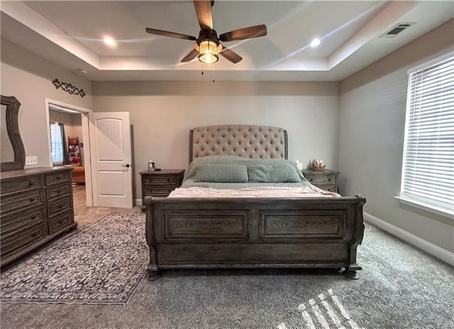 117 Savannah Street SE, Calhoun, GA 30701