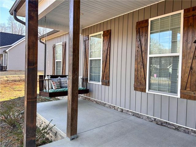 117 Savannah Street SE, Calhoun, GA 30701