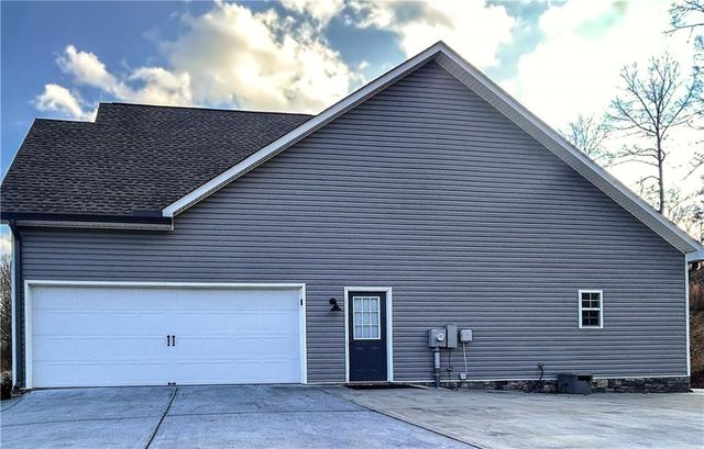 117 Savannah Street SE, Calhoun, GA 30701