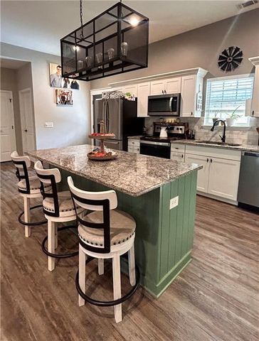 117 Savannah Street SE, Calhoun, GA 30701