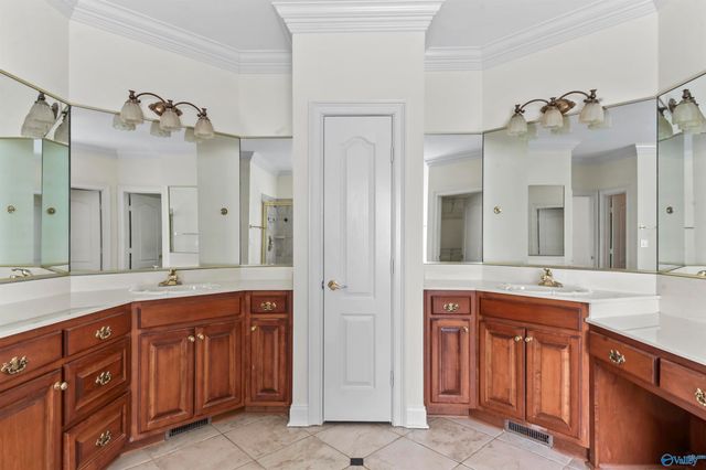 147 Misty River Lane SW, Huntsville, AL 35824