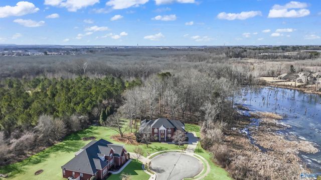 147 Misty River Lane SW, Huntsville, AL 35824