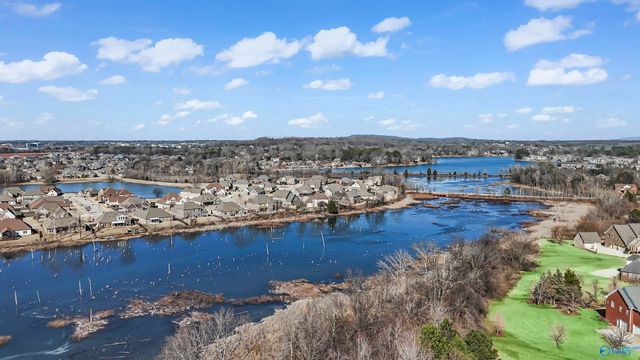 147 Misty River Lane SW, Huntsville, AL 35824