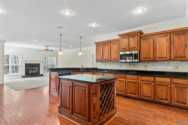 147 Misty River Lane SW, Huntsville, AL 35824