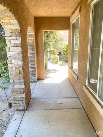 11409 Sangrado Drive, Bakersfield, CA 93311