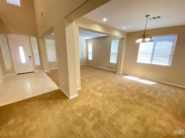 11409 Sangrado Drive, Bakersfield, CA 93311