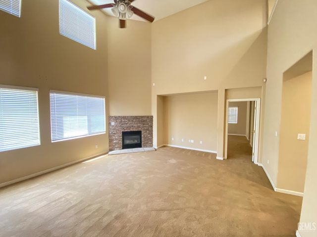 11409 Sangrado Drive, Bakersfield, CA 93311