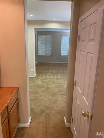 11409 Sangrado Drive, Bakersfield, CA 93311