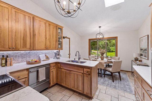 14810 Lloyds Drive, Minnetonka, MN 55345