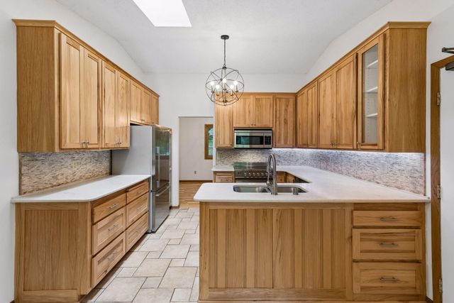 14810 Lloyds Drive, Minnetonka, MN 55345