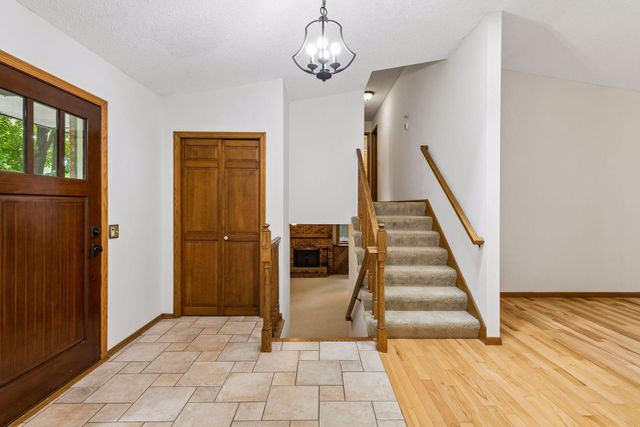 14810 Lloyds Drive, Minnetonka, MN 55345