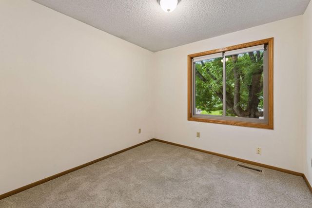14810 Lloyds Drive, Minnetonka, MN 55345