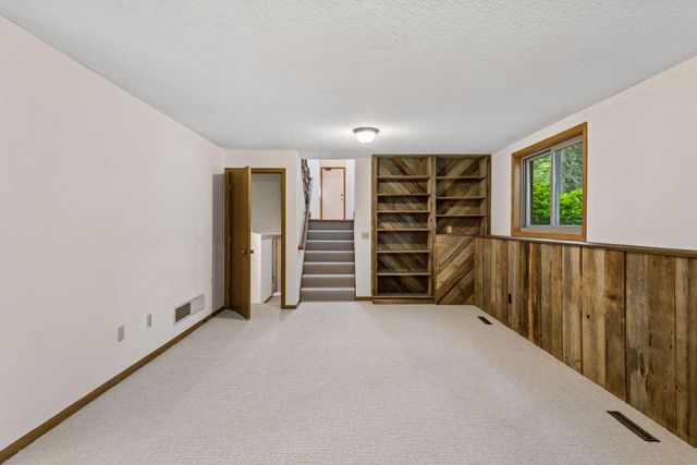 14810 Lloyds Drive, Minnetonka, MN 55345