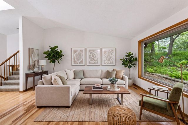 14810 Lloyds Drive, Minnetonka, MN 55345