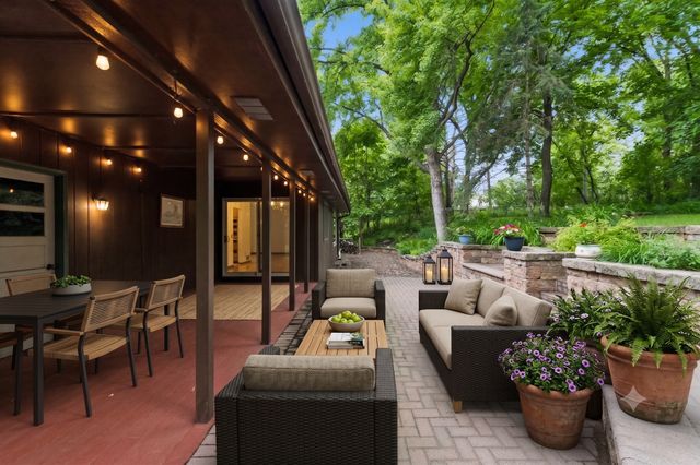 14810 Lloyds Drive, Minnetonka, MN 55345