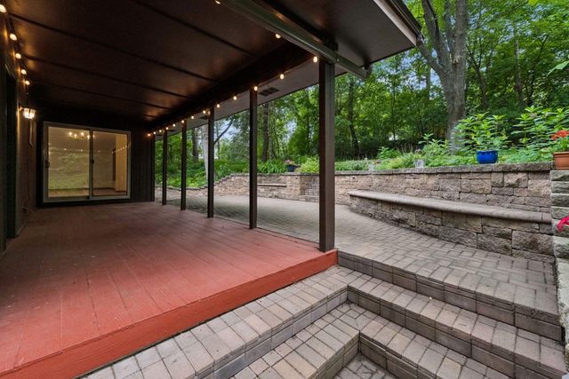 14810 Lloyds Drive, Minnetonka, MN 55345