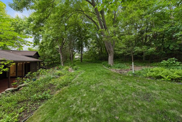 14810 Lloyds Drive, Minnetonka, MN 55345