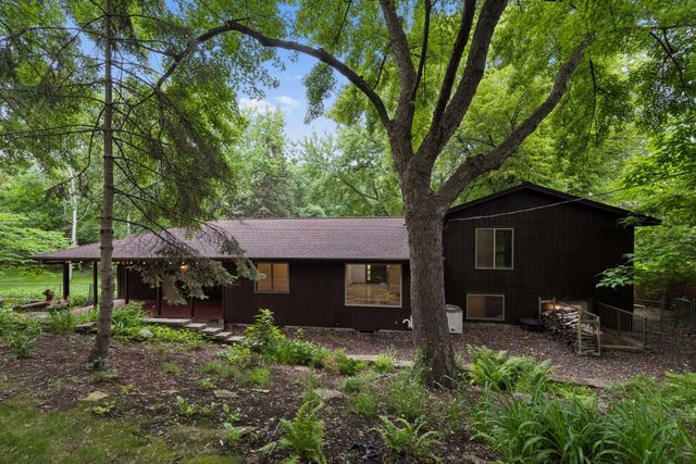 14810 Lloyds Drive, Minnetonka, MN 55345
